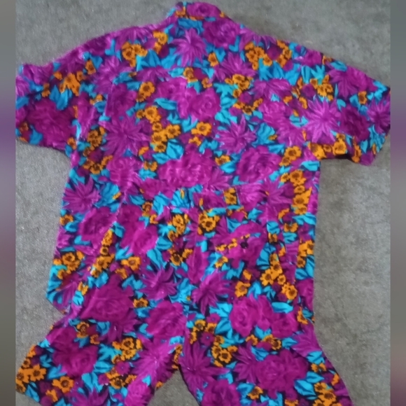 Bill Blass Purple and Blue Short Set Vibrant Statement Piece - Picture 6 of 6